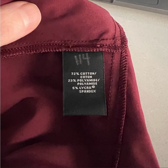 Lafayette 148 New York Button Down Dress Shirt in Burgundy Size 2 - Picture 4 of 5